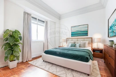 Apartamento T5 para Venda em Santo António