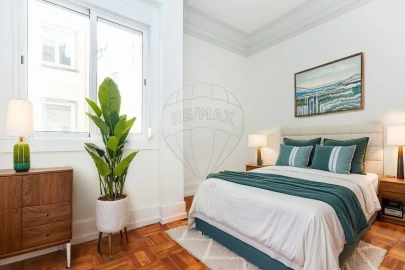 Apartamento T5 para Venda em Santo António