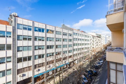 Apartamento T5 para Venda em Santo António