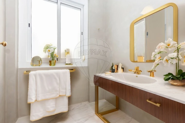 Apartamento T5 para Venda em Santo António Foto 11