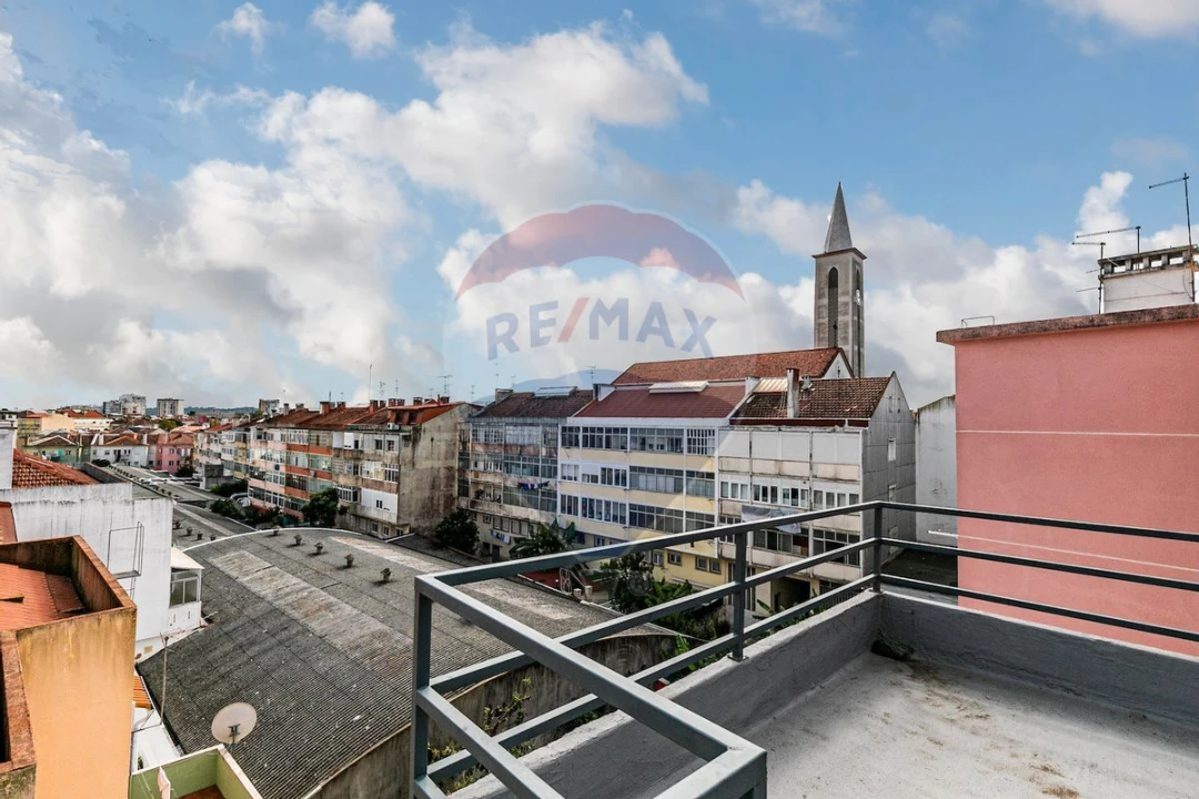 Prédio para Venda em Venteira Foto 30