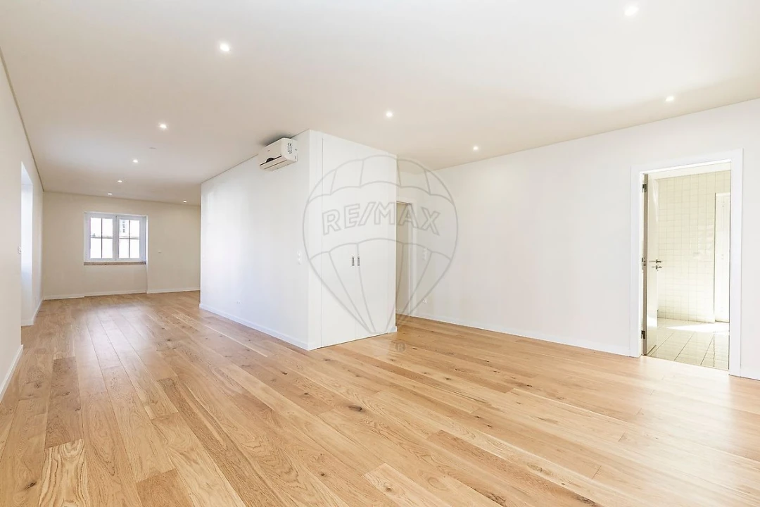 Apartamento T3 para Venda em Alvalade Foto 9