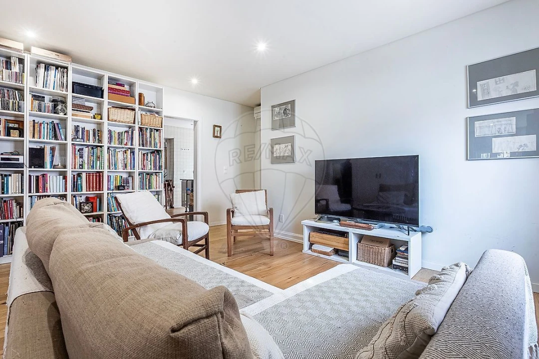 Apartamento T3 para Venda em Alvalade Foto 10