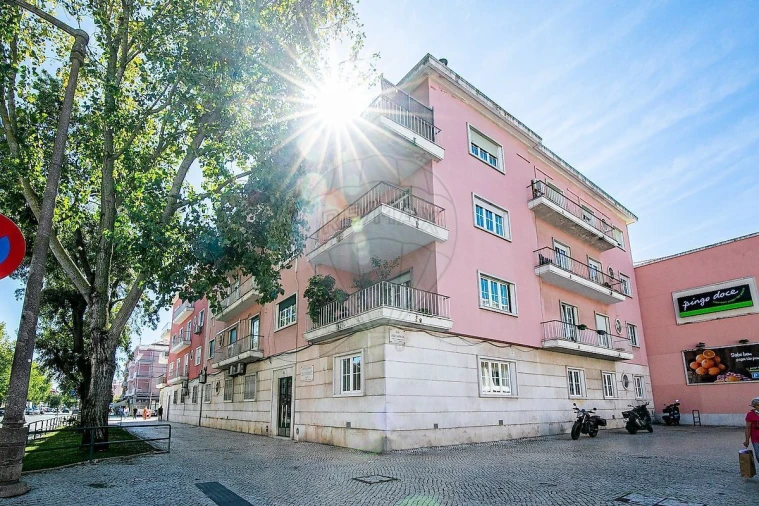 Apartamento T3 para Venda em Alvalade Foto 41