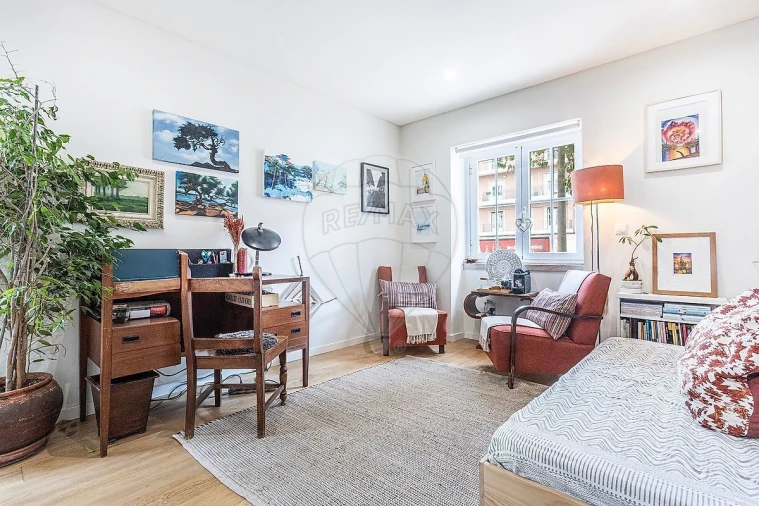 Apartamento T3 para Venda em Alvalade Foto 11