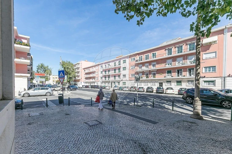 Apartamento T3 para Venda em Alvalade Foto 43