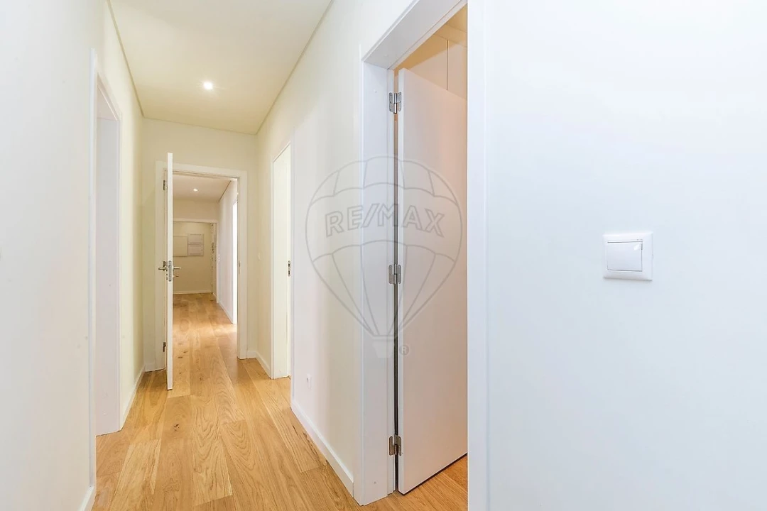 Apartamento T3 para Venda em Alvalade Foto 19