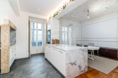 Apartamento T5 para Venda em Arroios