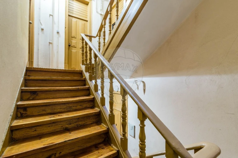 Apartamento T5 para Venda em Arroios Foto 16