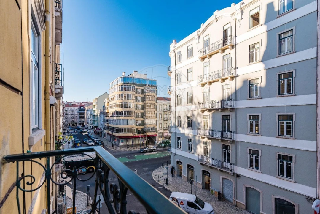 Apartamento T5 para Venda em Arroios Foto 2