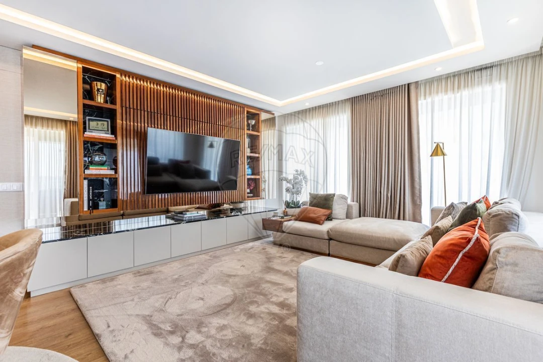 Apartamento T4 para Venda em Lumiar Foto 5