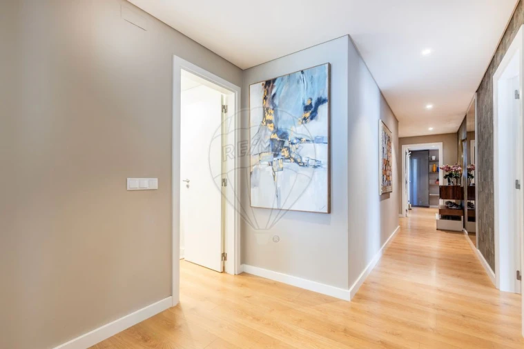 Apartamento T4 para Venda em Lumiar Foto 27