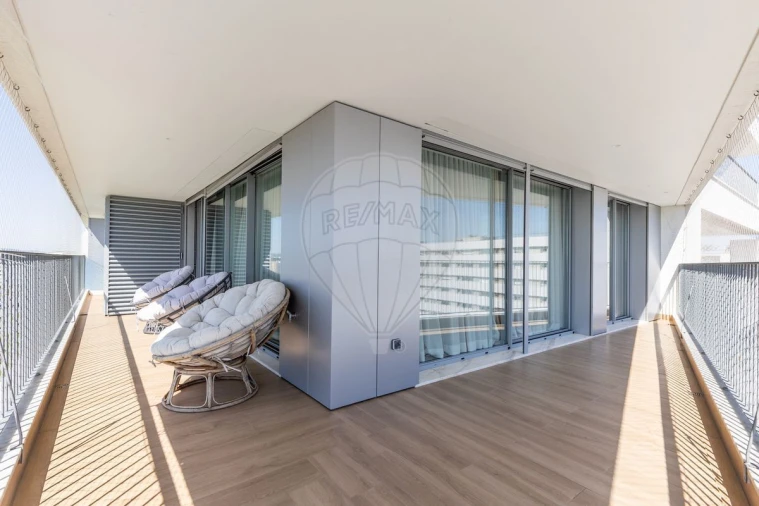 Apartamento T4 para Venda em Lumiar Foto 4