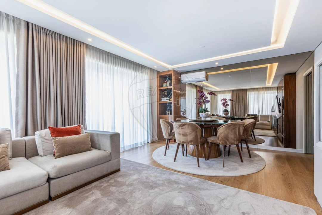 Apartamento T4 para Venda em Lumiar Foto 6