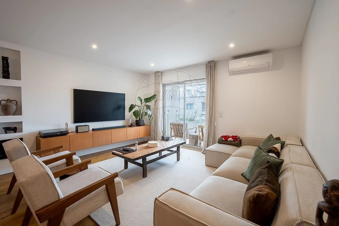 Apartamento T2 para Venda em Alvalade Foto 6