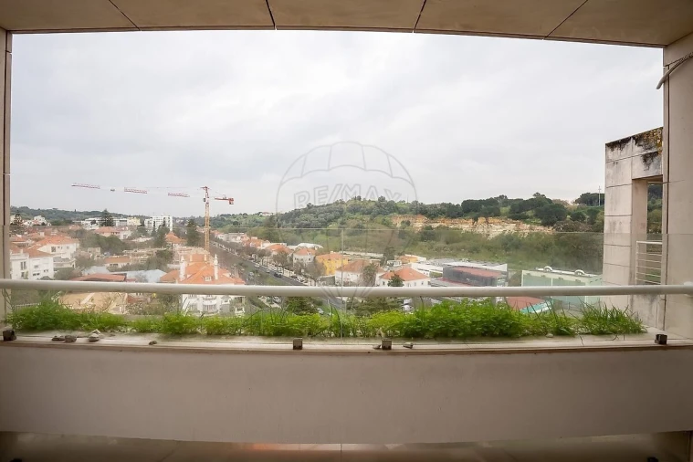 Apartamento T2 para Venda em Alvalade Foto 38