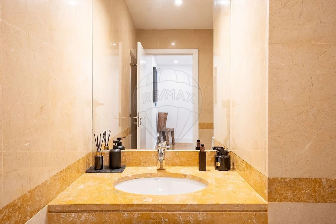 Apartamento T2 para Venda em Alvalade Foto 29