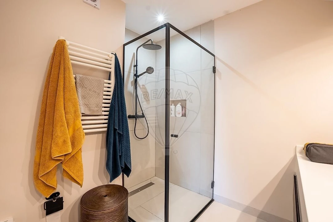 Apartamento T2 para Venda em Alvalade Foto 17