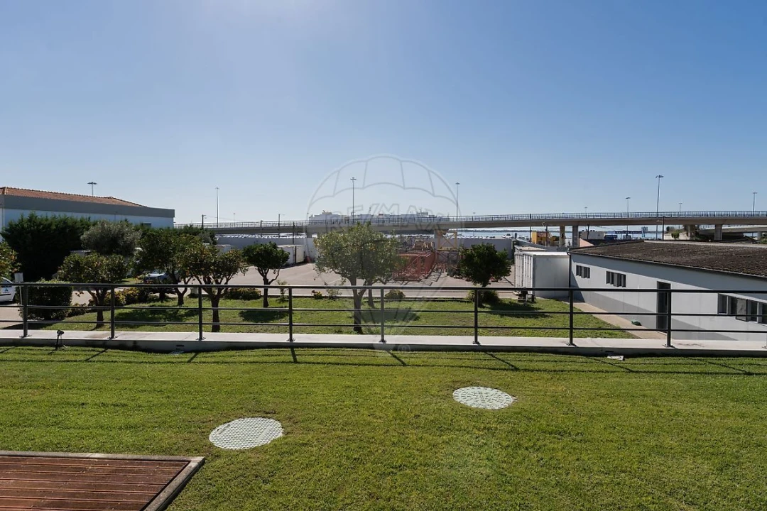 Armazém para Venda em Setubal (São Sebastião) Foto 6