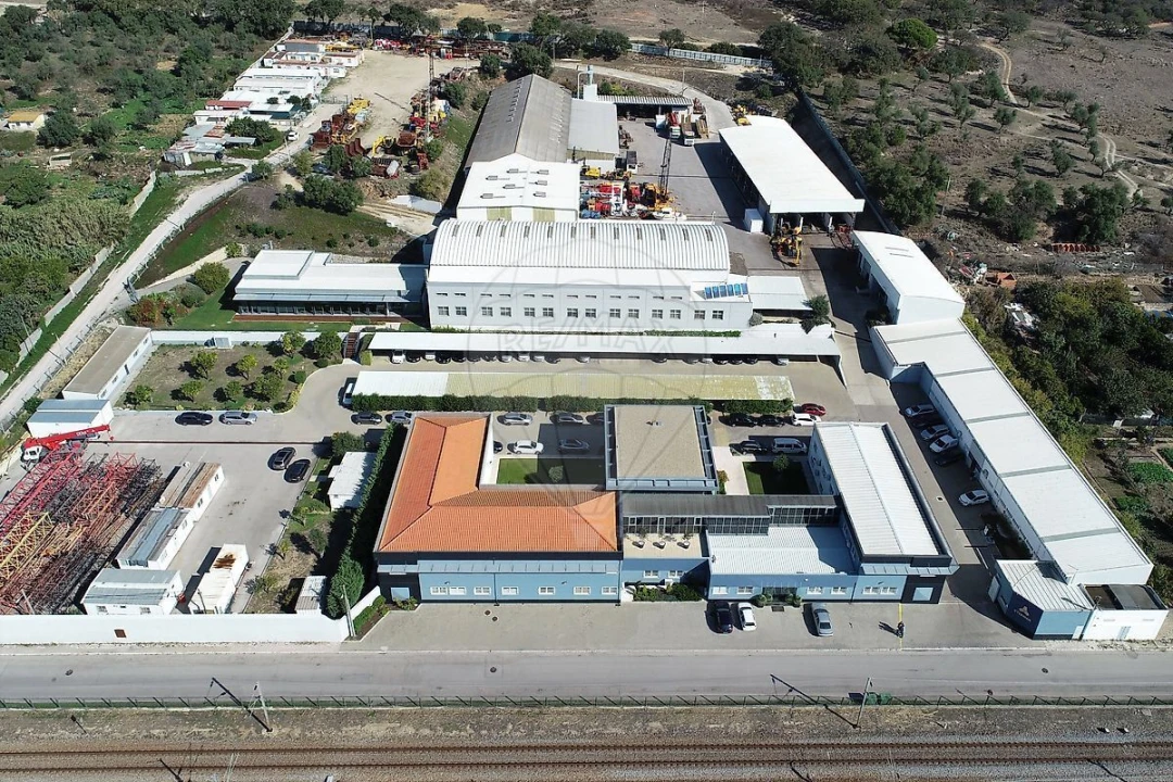 Armazém para Venda em Setubal (São Sebastião) Foto 1