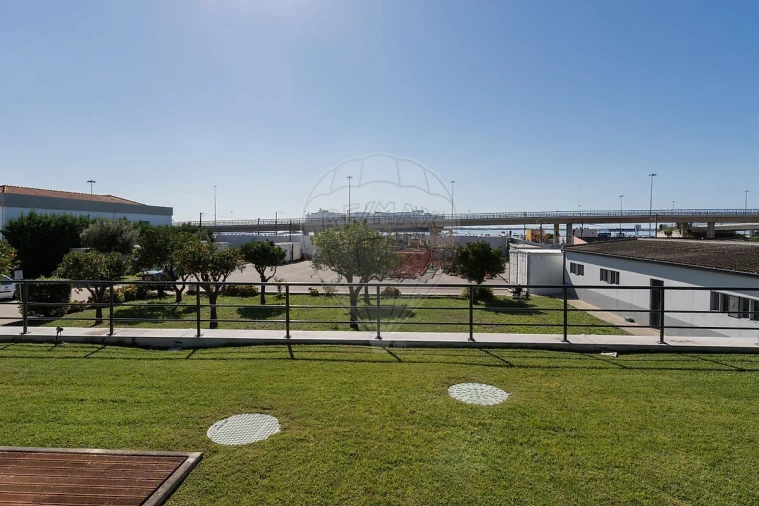 Armazém para Venda em Setubal (São Sebastião) Foto 6