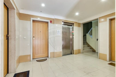 Apartamento T2 para Venda em Mina de Água