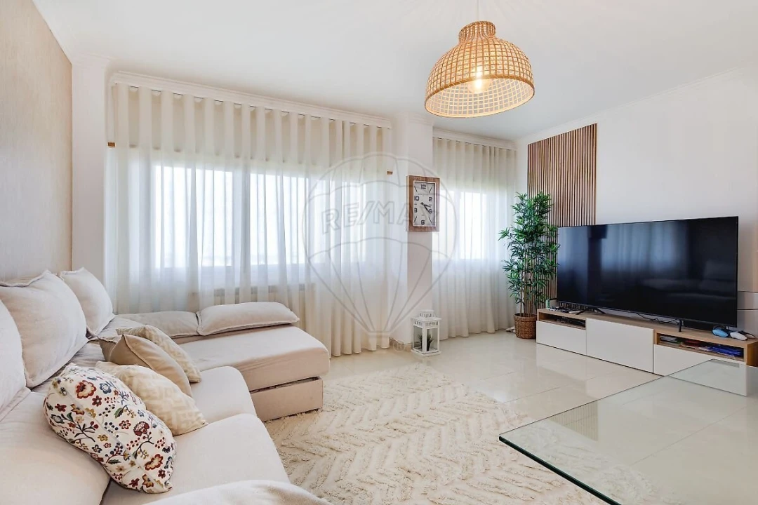 Apartamento T2 para Venda em Mina de Água Foto 1