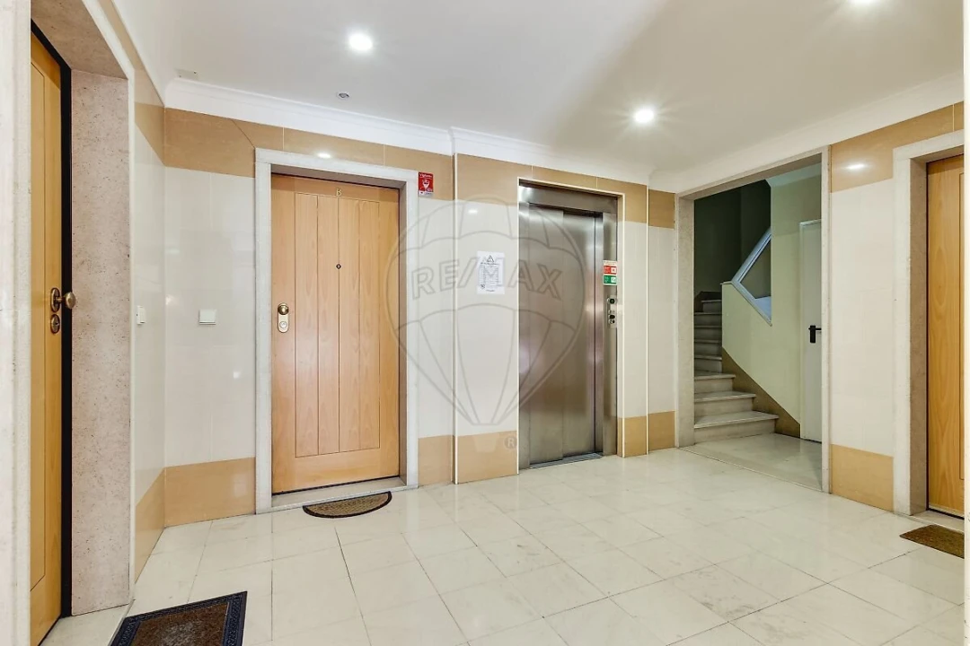 Apartamento T2 para Venda em Mina de Água Foto 24