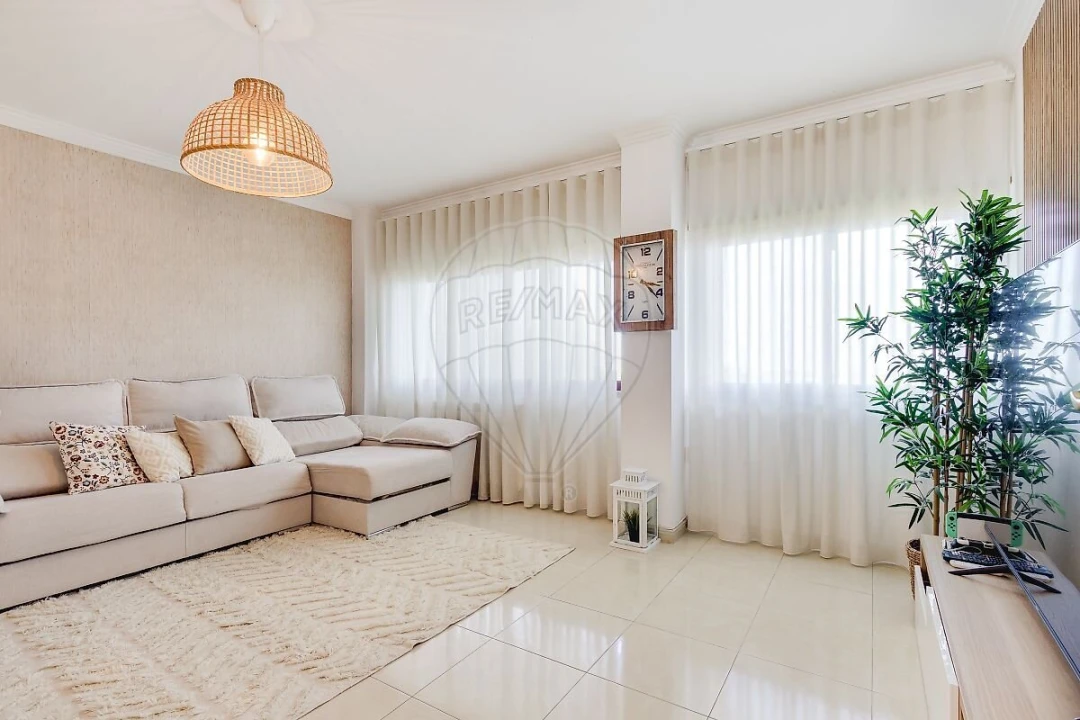 Apartamento T2 para Venda em Mina de Água Foto 2