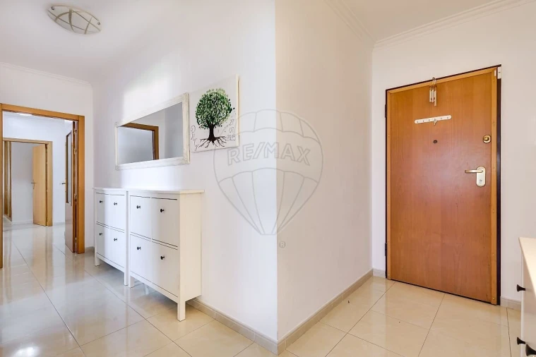 Apartamento T2 para Venda em Mina de Água Foto 7