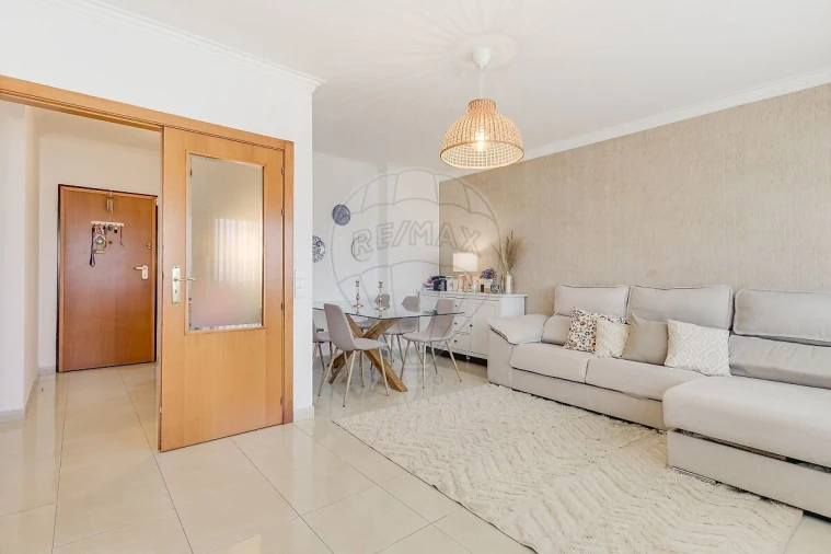 Apartamento T2 para Venda em Mina de Água Foto 5
