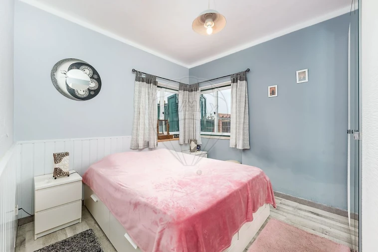 Moradia T2 para Venda em Silveira Foto 37