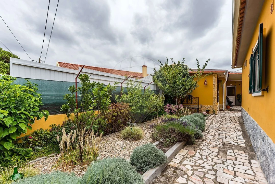 Moradia T2 para Venda em Silveira Foto 21