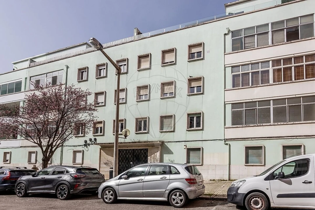 Apartamento T4 para Venda em Areeiro Foto 1