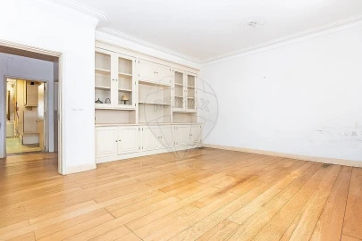 Apartamento T4 para Venda em Areeiro