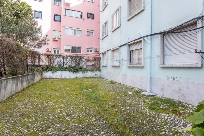Apartamento T4 para Venda em Areeiro