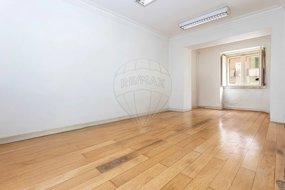 Apartamento T4 para Venda em Areeiro Foto 24