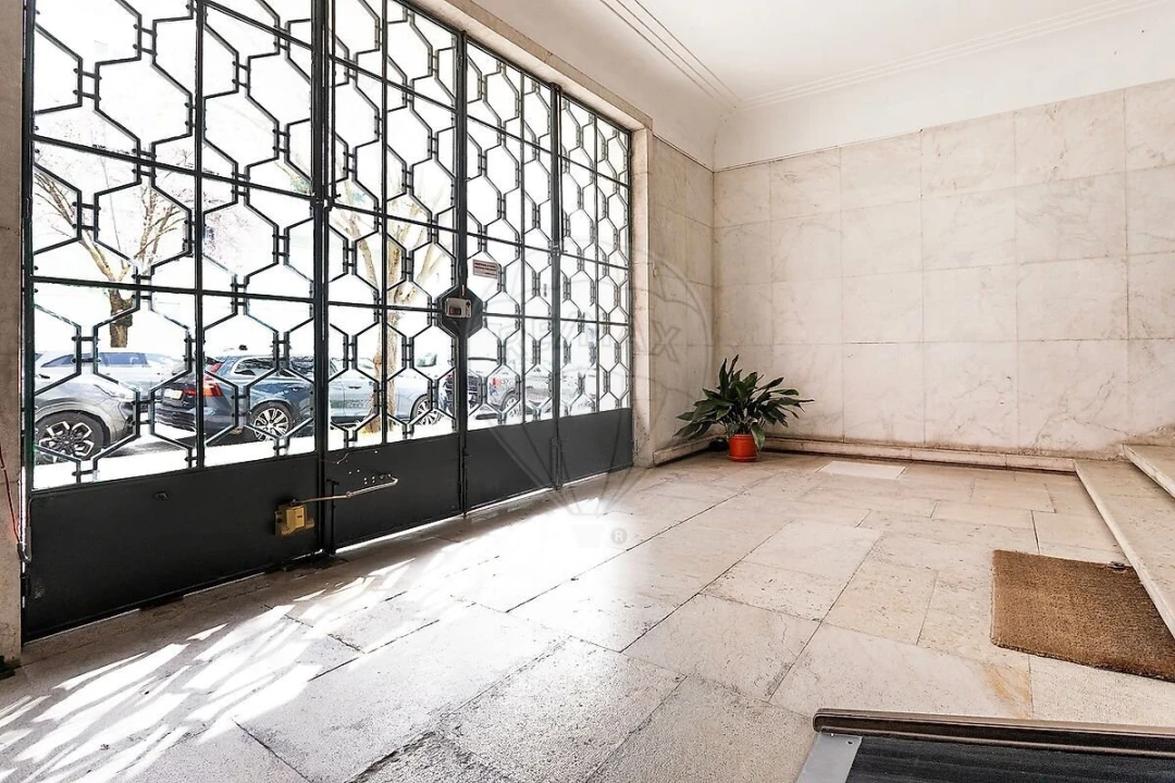 Apartamento T4 para Venda em Areeiro Foto 2