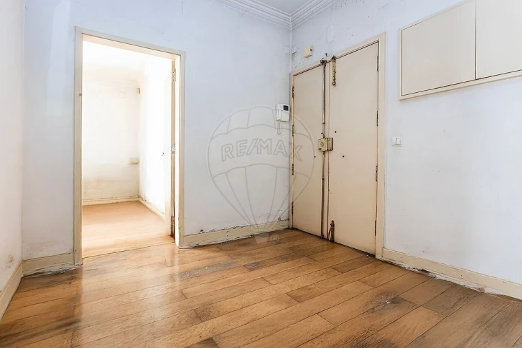 Apartamento T4 para Venda em Areeiro Foto 5