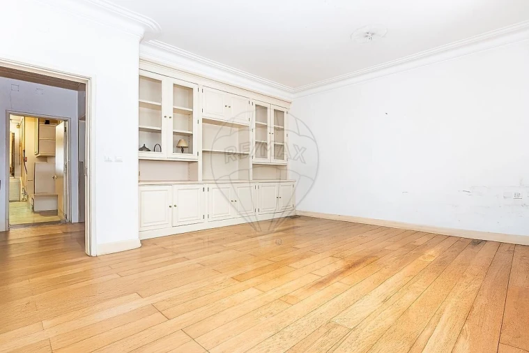 Apartamento T4 para Venda em Areeiro Foto 10