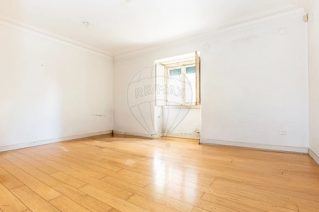 Apartamento T4 para Venda em Areeiro Foto 6