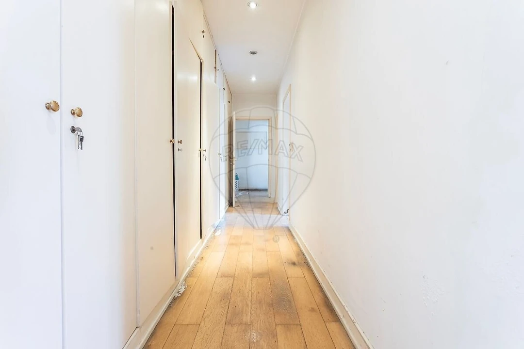 Apartamento T4 para Venda em Areeiro Foto 29