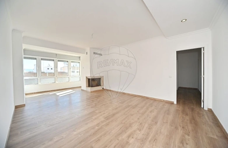 Apartamento T3 para Venda em Loures Foto 1