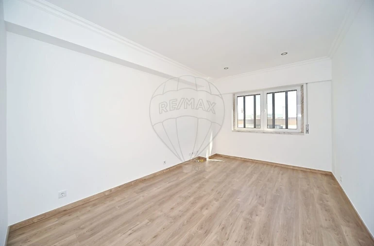 Apartamento T3 para Venda em Loures Foto 10