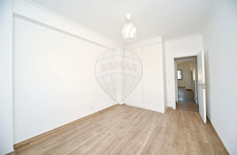 Apartamento T3 para Venda em Loures Foto 12