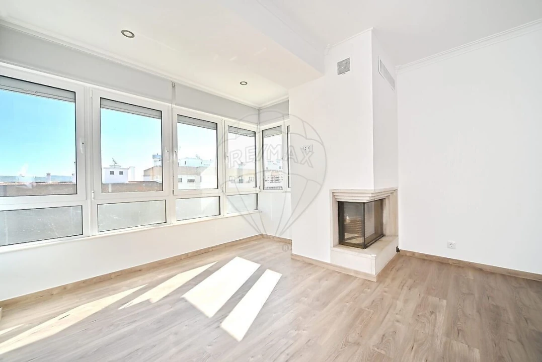 Apartamento T3 para Venda em Loures Foto 6