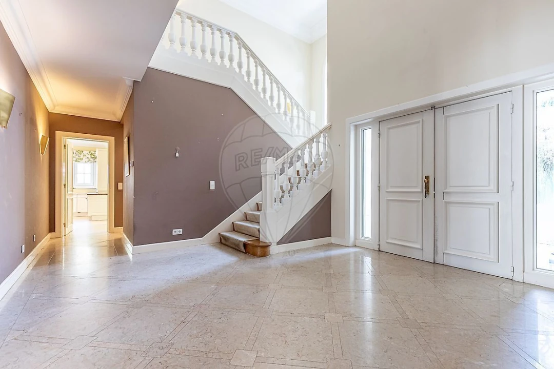 Moradia T6 para Venda em Alcabideche Foto 7