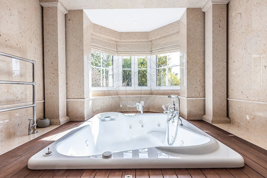 Moradia T6 para Venda em Alcabideche Foto 24