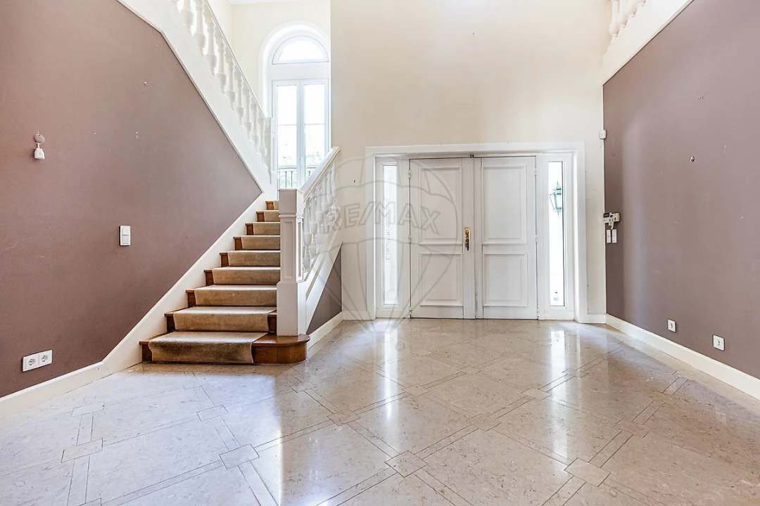 Moradia T6 para Venda em Alcabideche Foto 8