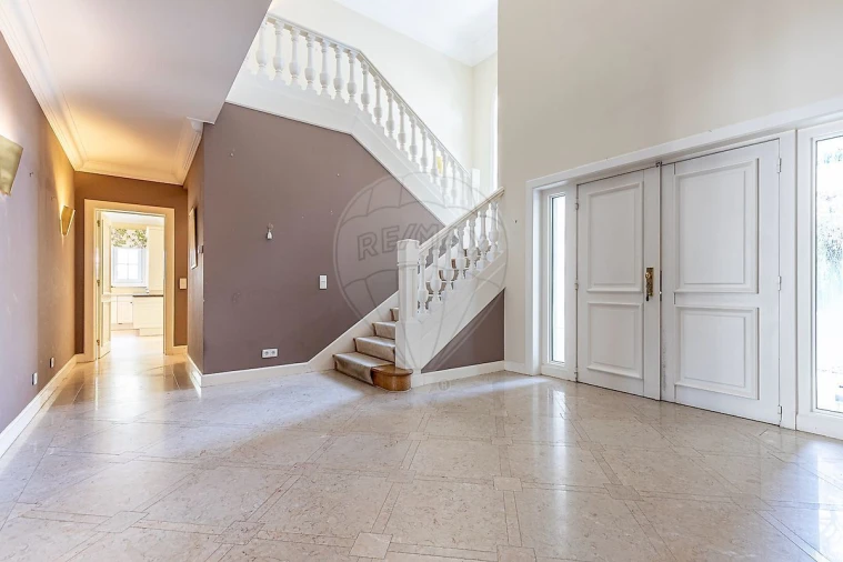 Moradia T6 para Venda em Alcabideche Foto 7